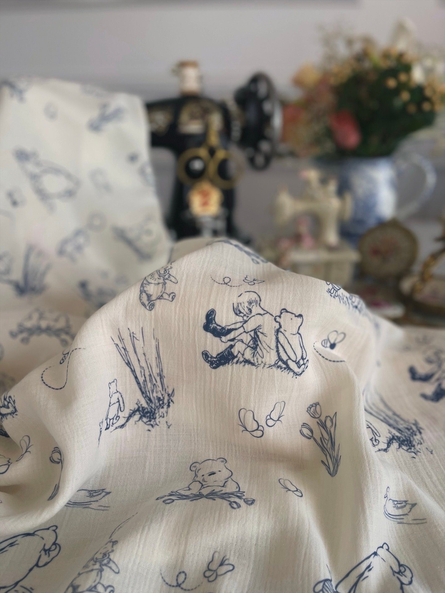 BLUE TOİLE DE JOUY WİNNİE THE POOH MÜSLİN