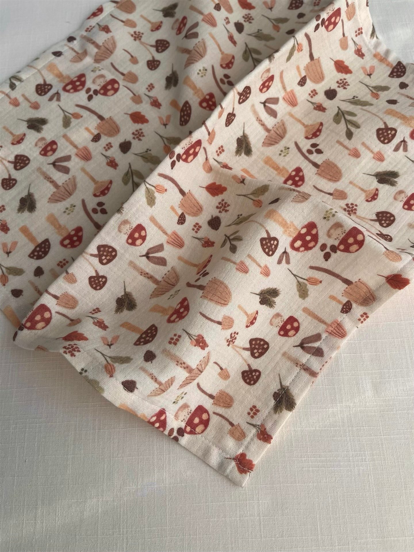 FOREST MUSHROOM WHİSPERS MÜSLİN AĞIZ VE OMUZ MENDİLİ