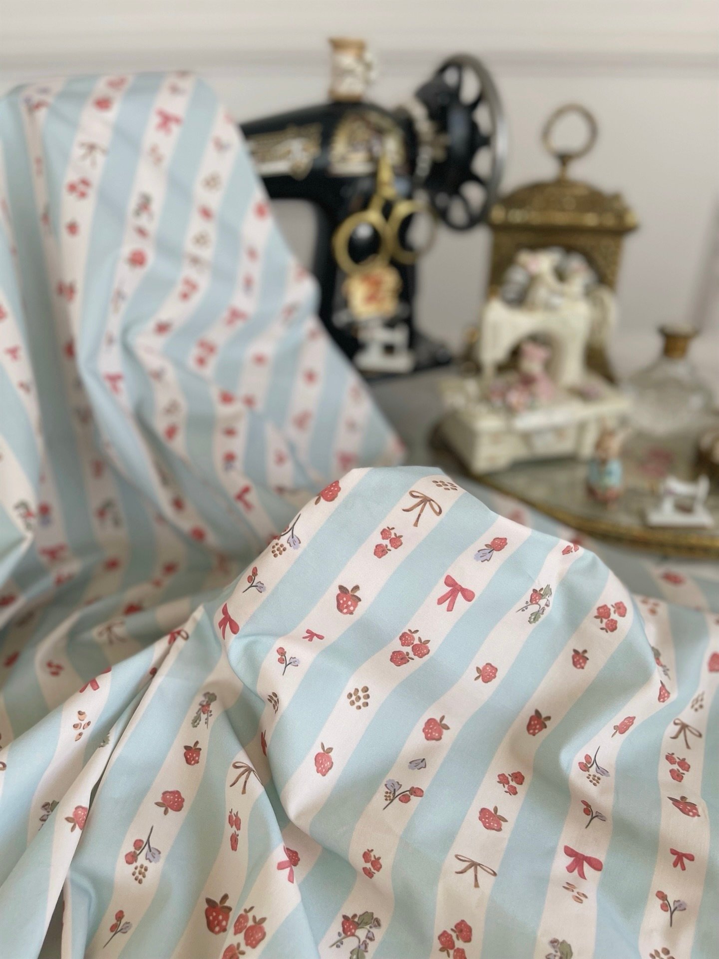 BABY BLUE FLOWER POPLİN KUMAŞ