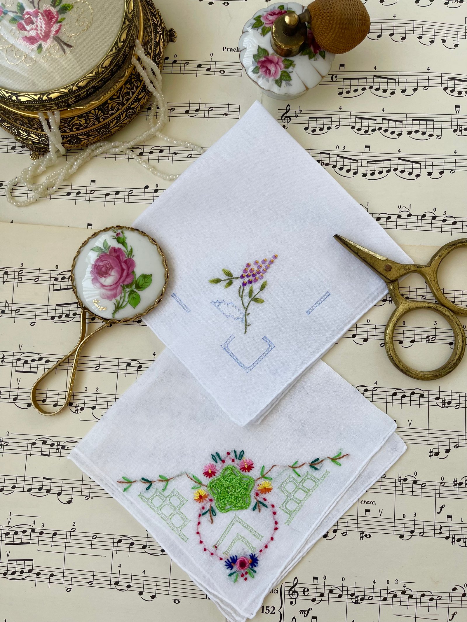 13 NO VİNTAGE NAKIŞLI İTHAL MENDİL